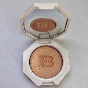 Fenty Beauty Mini Killawatt Freestyle Highlighter